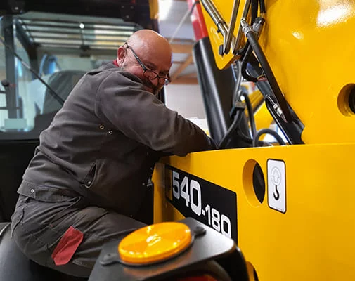 Visuels-dans-les-tuiles_nos-services-M3-Mecanicien_505x400-px.jpg